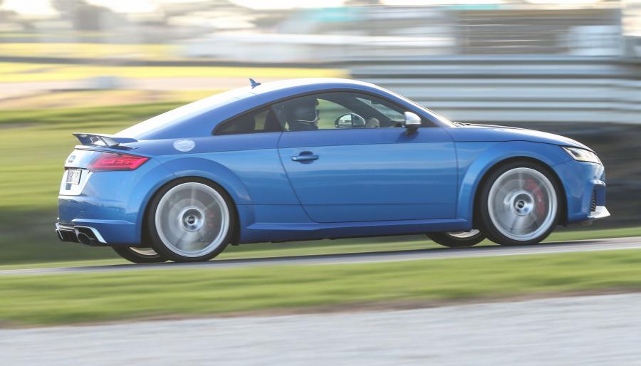  Audi TT RS Coupe (8S) 2017 года  (AU) (фото 29 из 40)